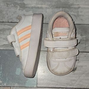 Adidas Girls Velcro Sneaker Shoes sz 4K